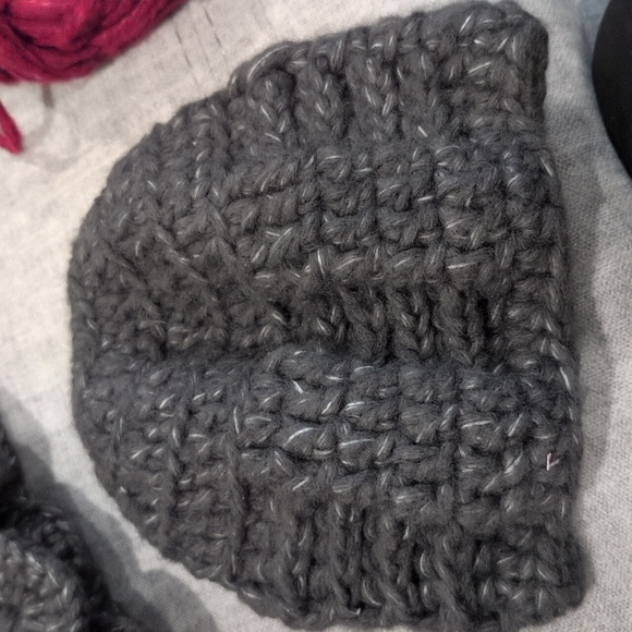 HOLD Mauve Crochet Hat/Scarf Set & Cerise Charcoal infinity scarf/hat set - Picture 3 of 8